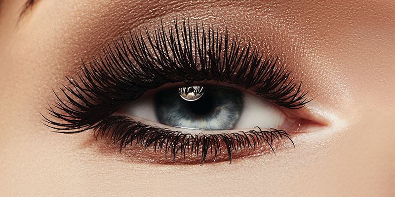 Mastering Russian Volume Eyelash Extensions: Techniques and Application